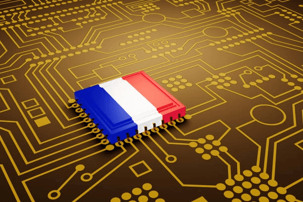 Contraste entre un grand data center et une petite entreprise française observant de loin
